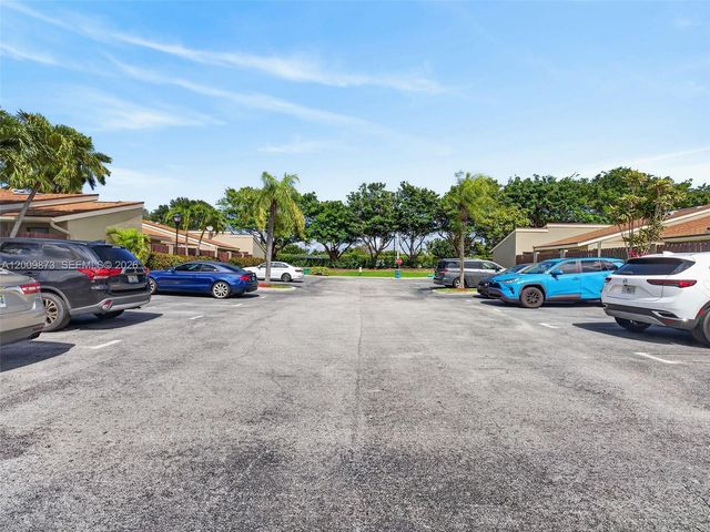 64 Meadows Dr, Boynton Beach, FL 33436