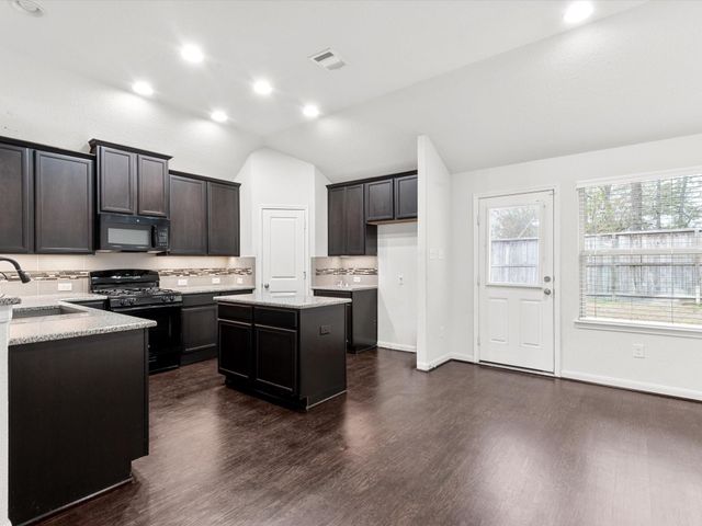 23827 Pennington Hills Drive, Spring, TX 77389