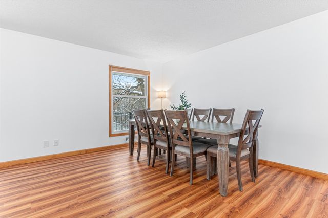 4728 W 70th Street, Edina, MN 55435