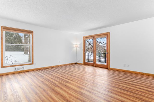 4728 W 70th Street, Edina, MN 55435