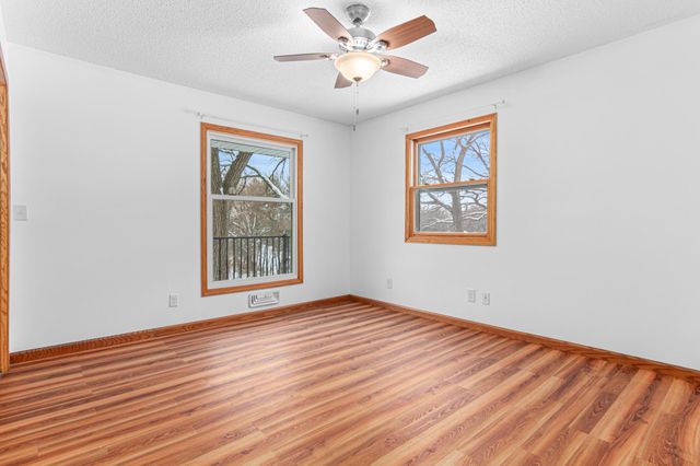 4728 W 70th Street, Edina, MN 55435