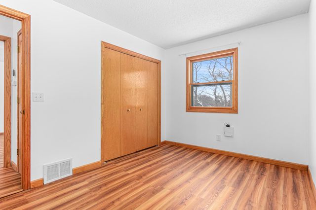 4728 W 70th Street, Edina, MN 55435