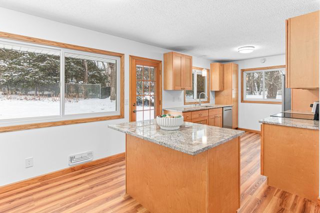 4728 W 70th Street, Edina, MN 55435