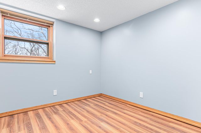 4728 W 70th Street, Edina, MN 55435