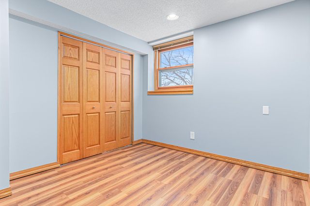 4728 W 70th Street, Edina, MN 55435