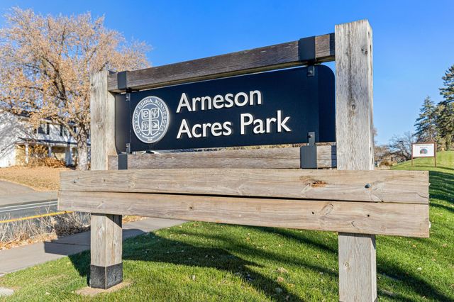 4728 W 70th Street, Edina, MN 55435