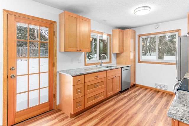 4728 W 70th Street, Edina, MN 55435