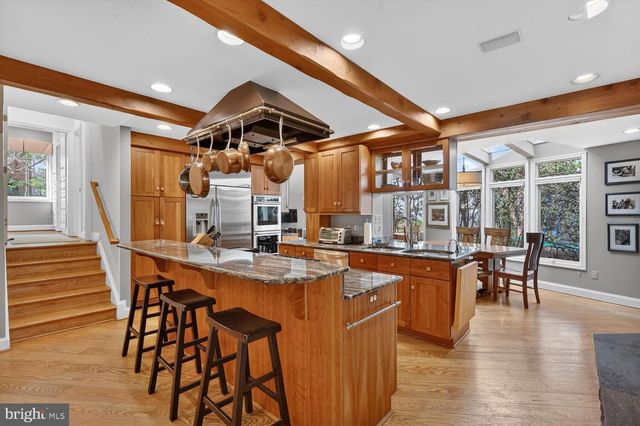 3201 TENNYSON ST NW, Washington, DC 20015