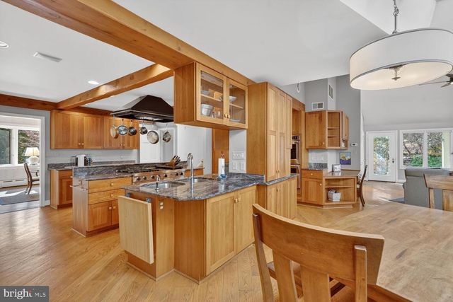 3201 TENNYSON ST NW, Washington, DC 20015