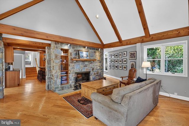 3201 TENNYSON ST NW, Washington, DC 20015