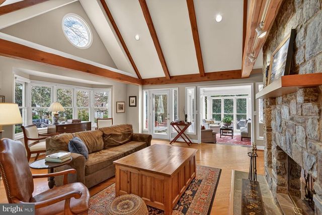 3201 TENNYSON ST NW, Washington, DC 20015