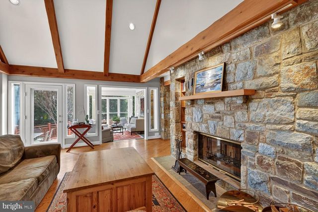 3201 TENNYSON ST NW, Washington, DC 20015