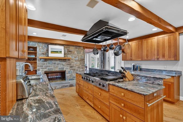 3201 TENNYSON ST NW, Washington, DC 20015