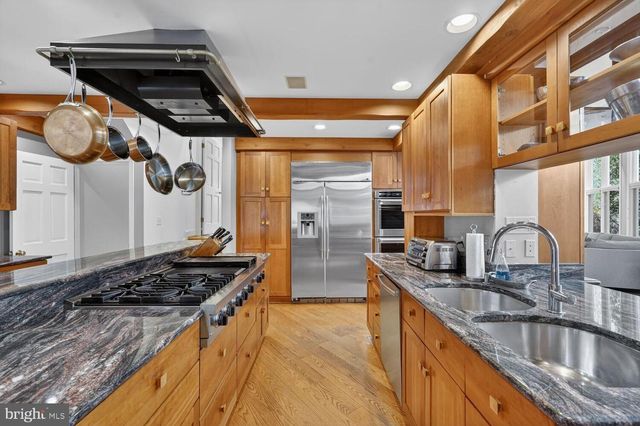 3201 TENNYSON ST NW, Washington, DC 20015