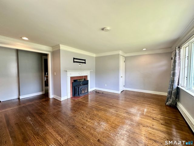 1 Edward Avenue, Enfield, CT 06082
