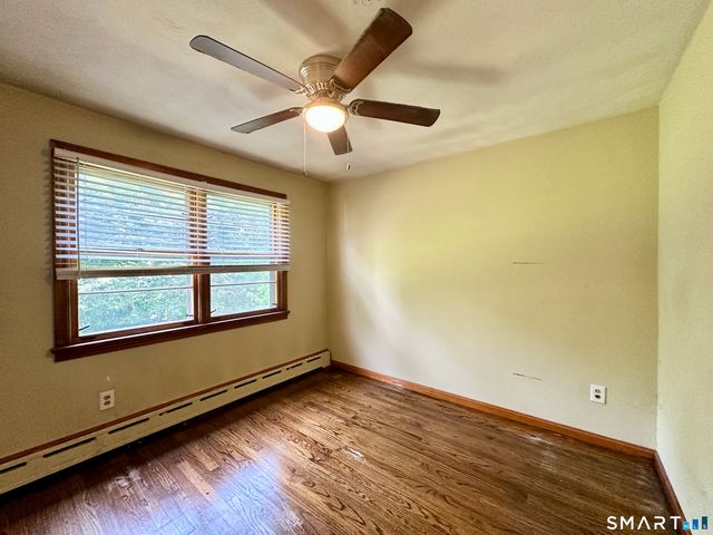 1 Edward Avenue, Enfield, CT 06082