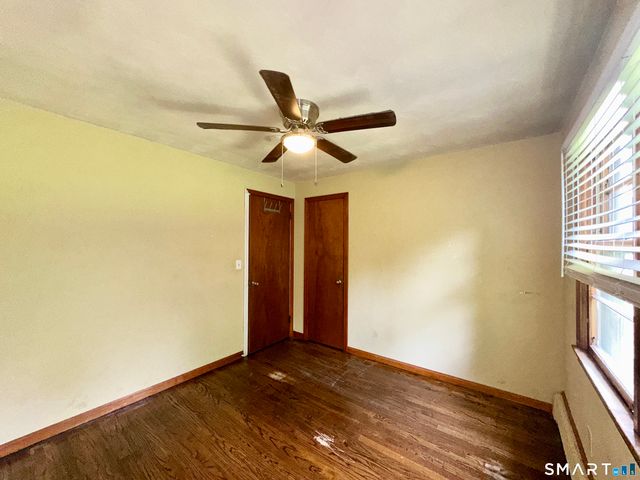 1 Edward Avenue, Enfield, CT 06082
