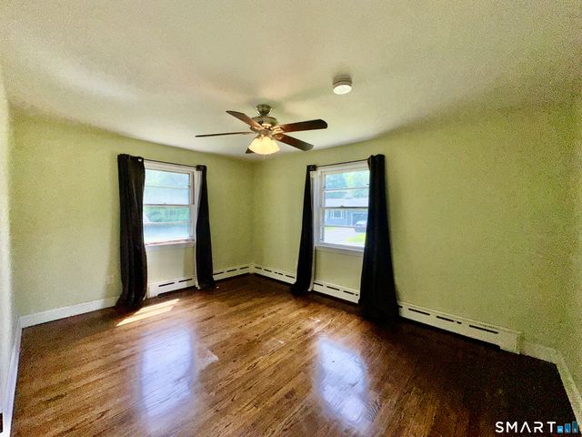 1 Edward Avenue, Enfield, CT 06082