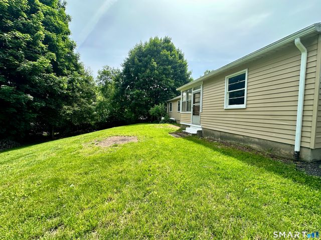 1 Edward Avenue, Enfield, CT 06082