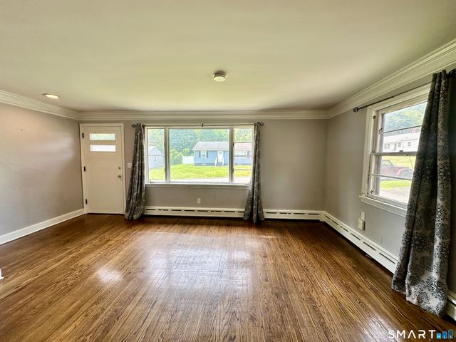 1 Edward Avenue, Enfield, CT 06082