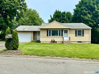 1 Edward Avenue, Enfield, CT 06082