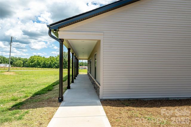1643 Beamguard Road, Clover, SC 29710