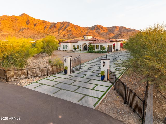 3923 W FOX Road, Laveen, AZ 85339