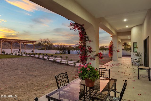 3923 W FOX Road, Laveen, AZ 85339