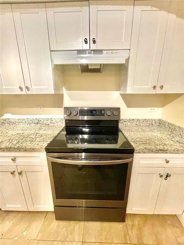 3690 N 56th Ave 921, Hollywood, FL 33021