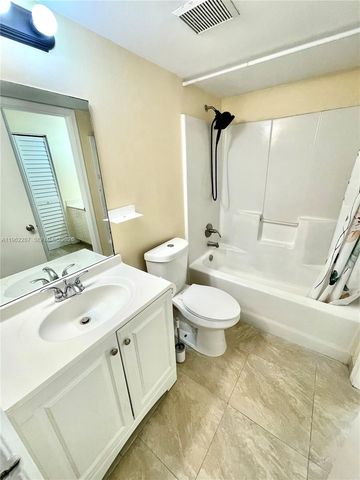 3690 N 56th Ave 921, Hollywood, FL 33021