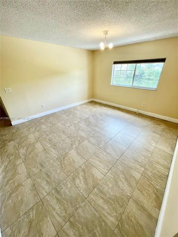 3690 N 56th Ave 921, Hollywood, FL 33021