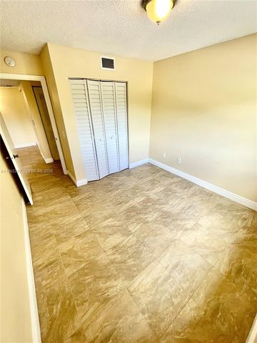 3690 N 56th Ave 921, Hollywood, FL 33021