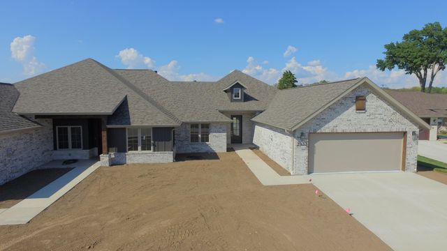 2423 E Swallow Street, Springfield, MO 65804