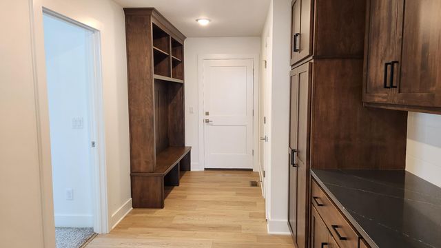 2423 E Swallow Street, Springfield, MO 65804