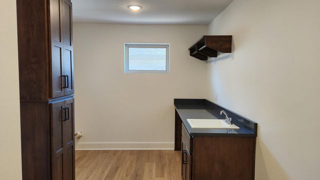 2423 E Swallow Street, Springfield, MO 65804