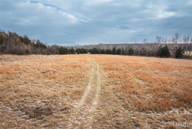 19090 State Route B, St James, MO 65559