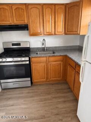49 Gardenview Terrace 24, East Windsor, NJ 08520