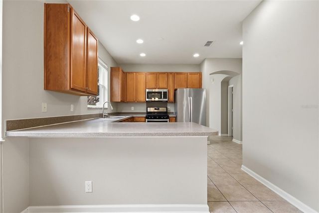 207 MANOR VIEW LANE, Deland, FL 32724