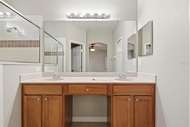 207 MANOR VIEW LANE, Deland, FL 32724