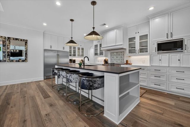5417 Huntly Drive, Fort Worth, TX 76109