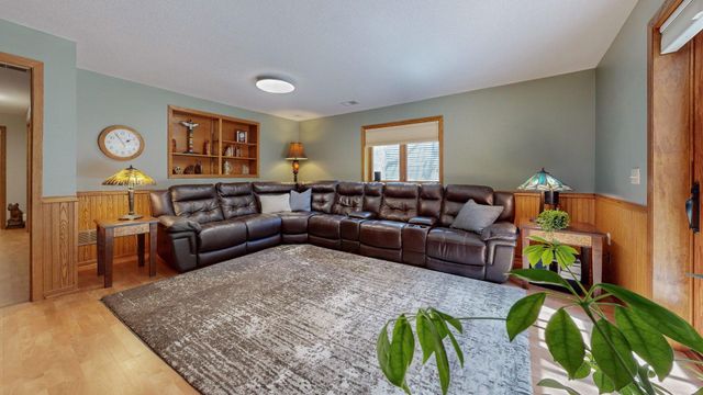 645 Farr Court, Eau Claire, WI 54701