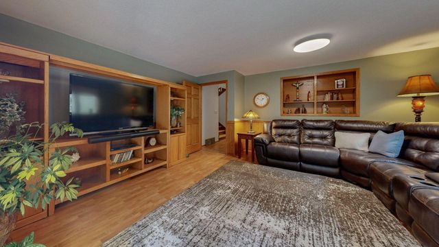 645 Farr Court, Eau Claire, WI 54701