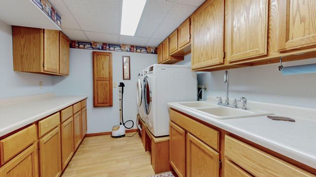 645 Farr Court, Eau Claire, WI 54701