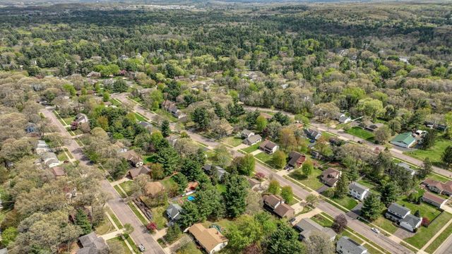645 Farr Court, Eau Claire, WI 54701