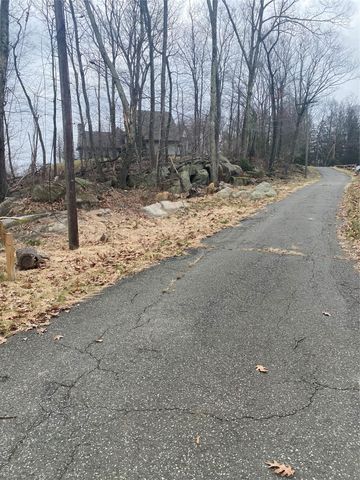 4 Ledgewood Place, Armonk, NY 10504