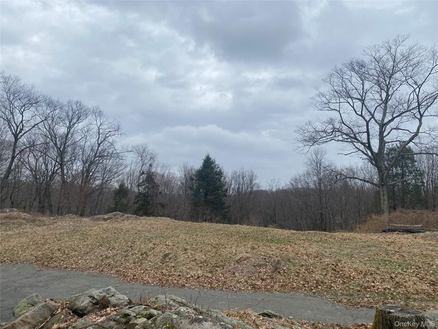 4 Ledgewood Place, Armonk, NY 10504