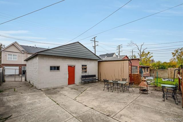 310 Hendrie St, Detroit, MI 48202