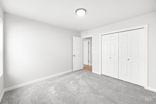 355 N Tideberry Ave, Kuna, ID 83634