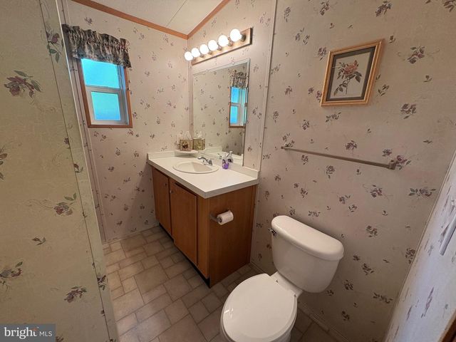 13 WOOD DR, Nottingham, PA 19362