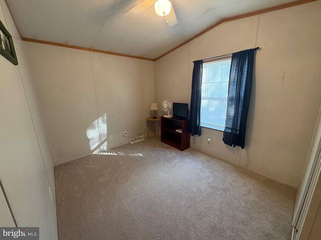 13 WOOD DR, Nottingham, PA 19362